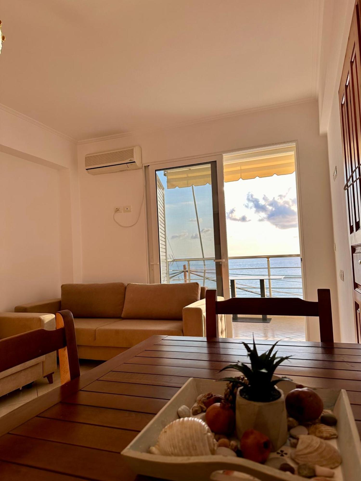 Fane'S Apartments Himare Luaran gambar