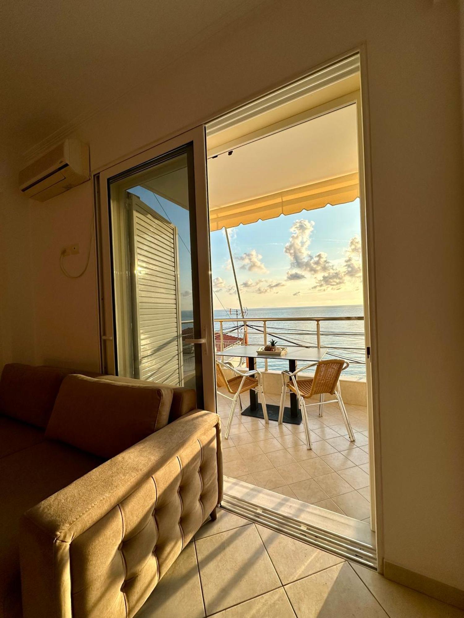 Fane'S Apartments Himare Luaran gambar