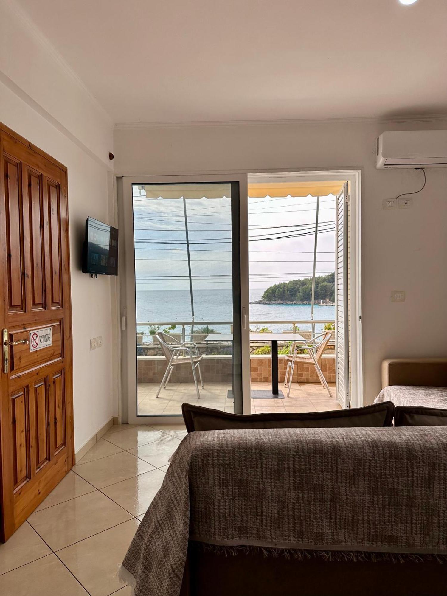 Fane'S Apartments Himare Luaran gambar